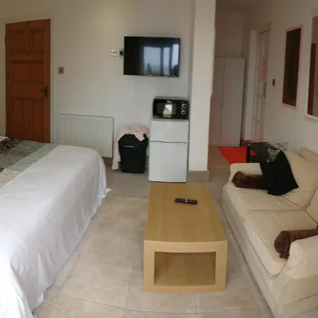 Surf Lookout - King Size En-suite With Sea Views * 뉴키